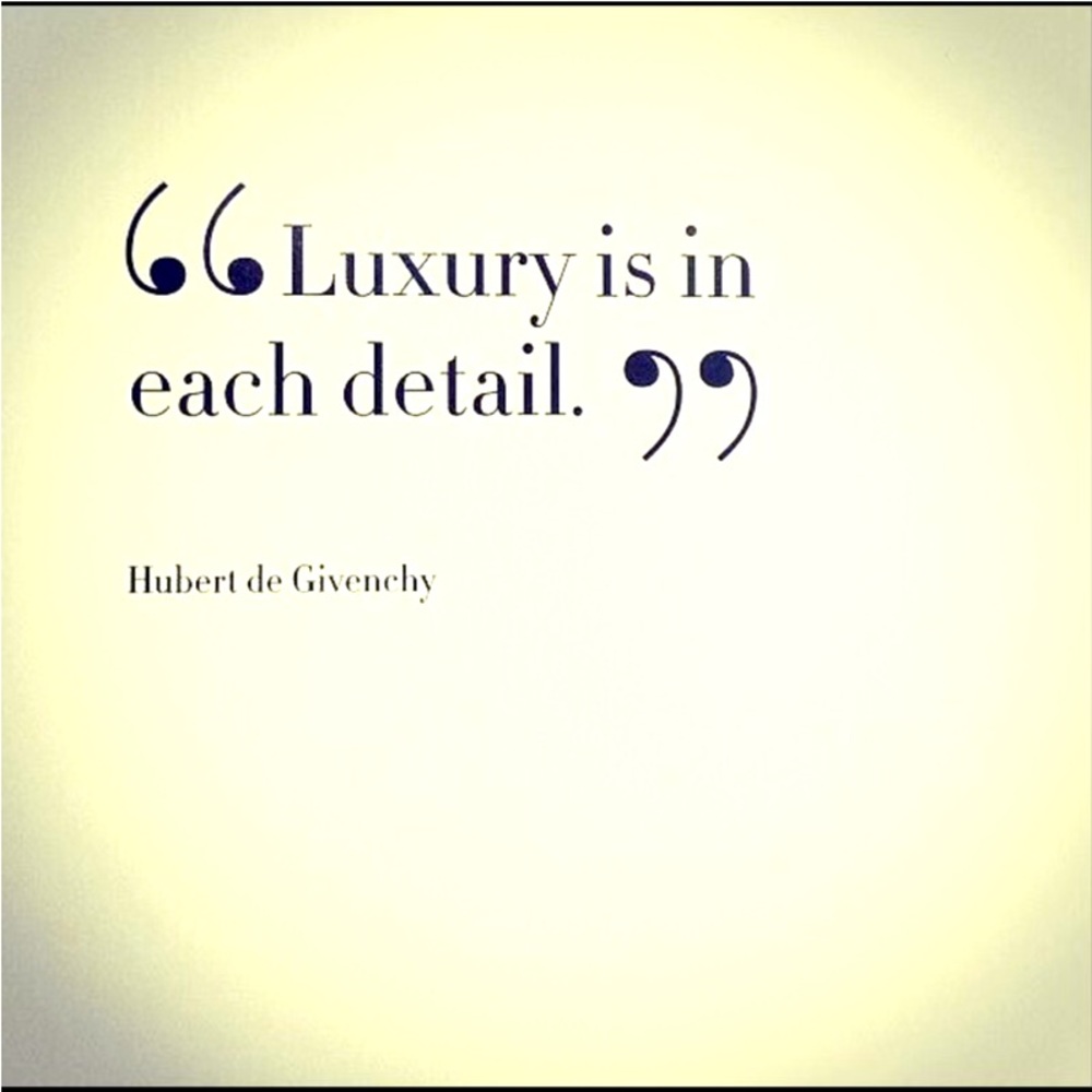 💋 EVERYONE DESERVES A BIT OF LUXURY 💋